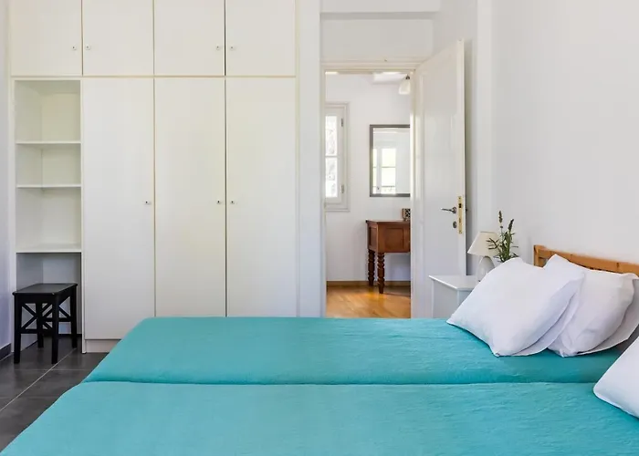 Rodia With Swimming Pool On Island Σκόπελος