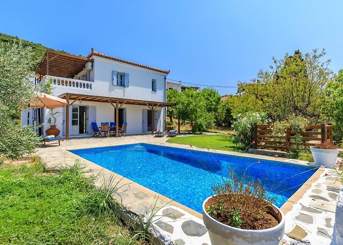 Villa Rodia With Swimming Pool On Island